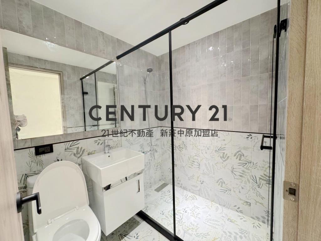 摩登新貴時尚三房車-D138