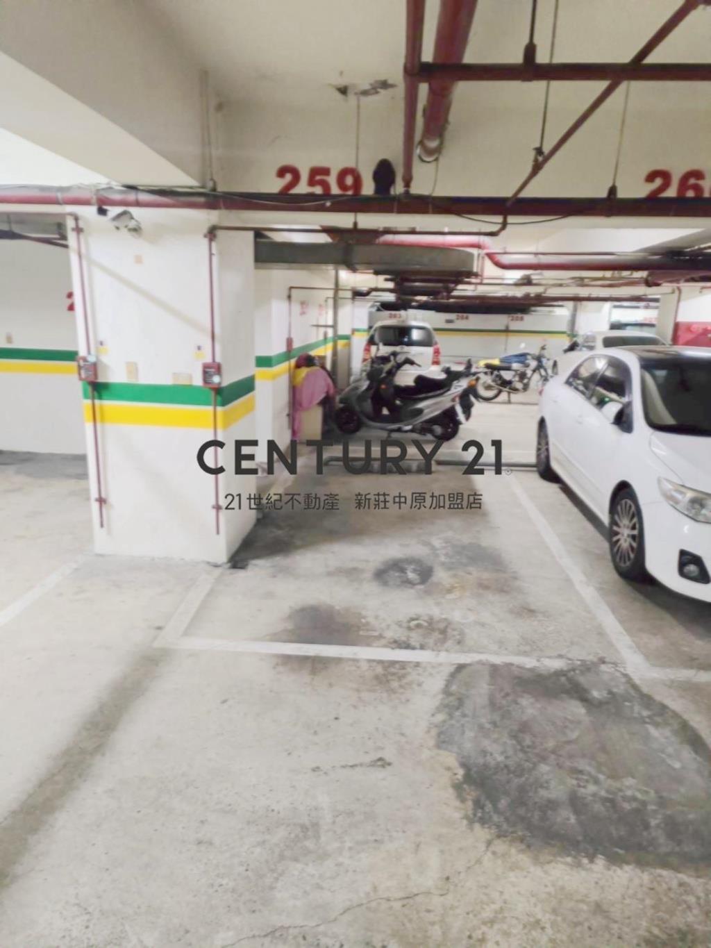 摩登新貴時尚三房車-D138