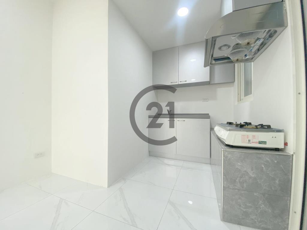 新莊捷運站美妝二樓-A36