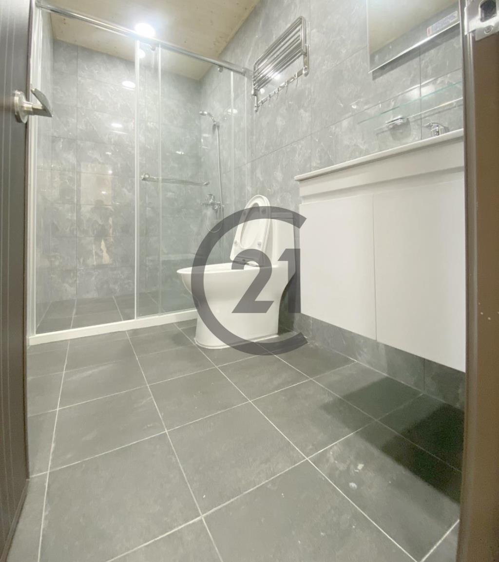 新莊捷運站美妝二樓-A36