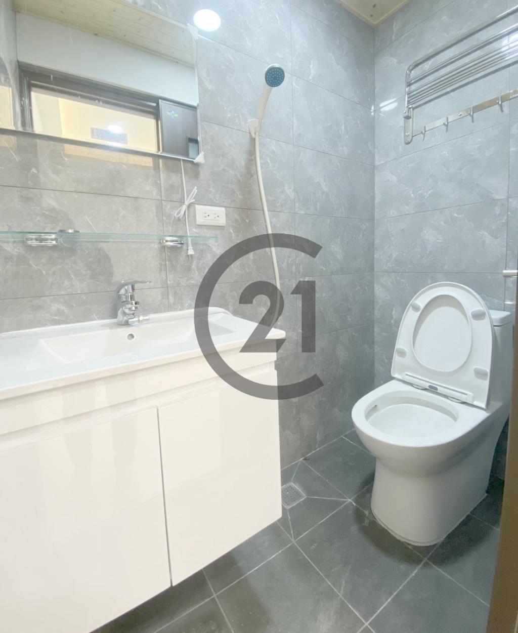 新莊捷運站美妝二樓-A36