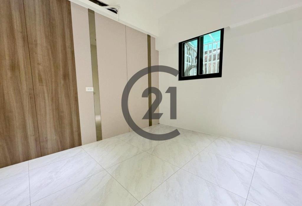 捷運徐匯中學美二樓-D4