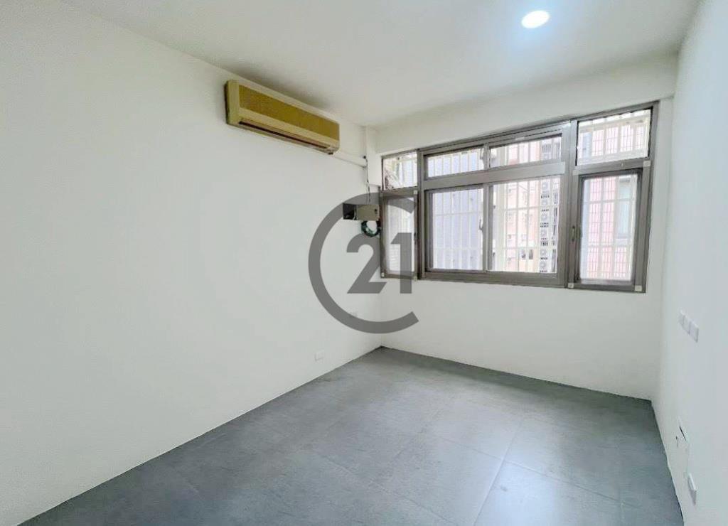 捷運三重國小頂佳佳-D17