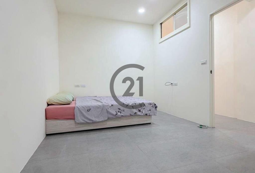 捷運三重國小頂佳佳-D17