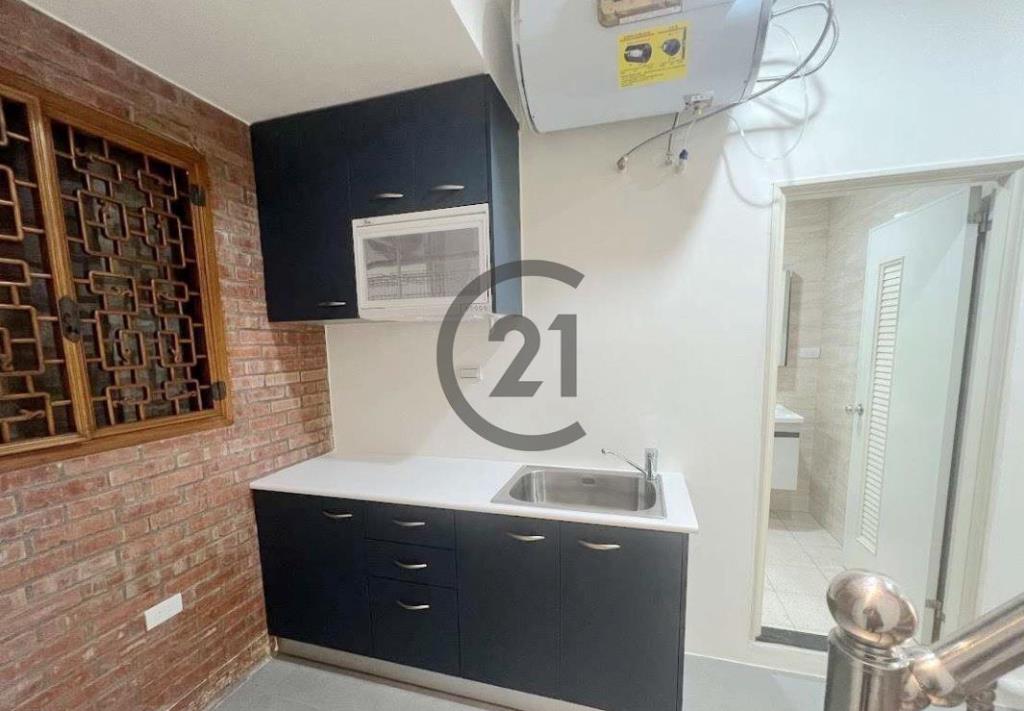 捷運三重國小頂佳佳-D17