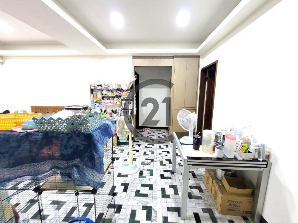 新莊捷運建中黃金三樓-A62