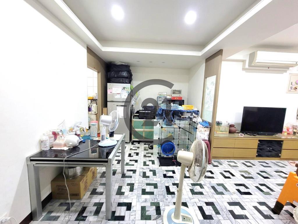 新莊捷運建中黃金三樓-A62