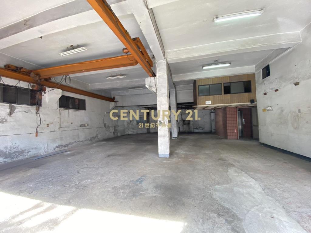 捷運頭前庄大面寬廠