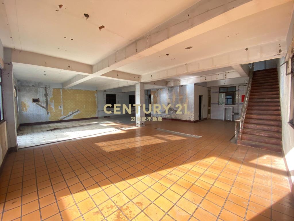 捷運頭前庄大面寬廠