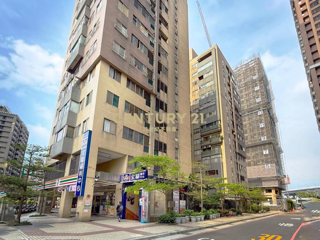 新美齊The Top21樓河景雙房