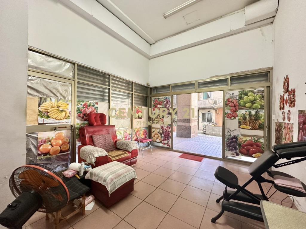 理想角間金店面