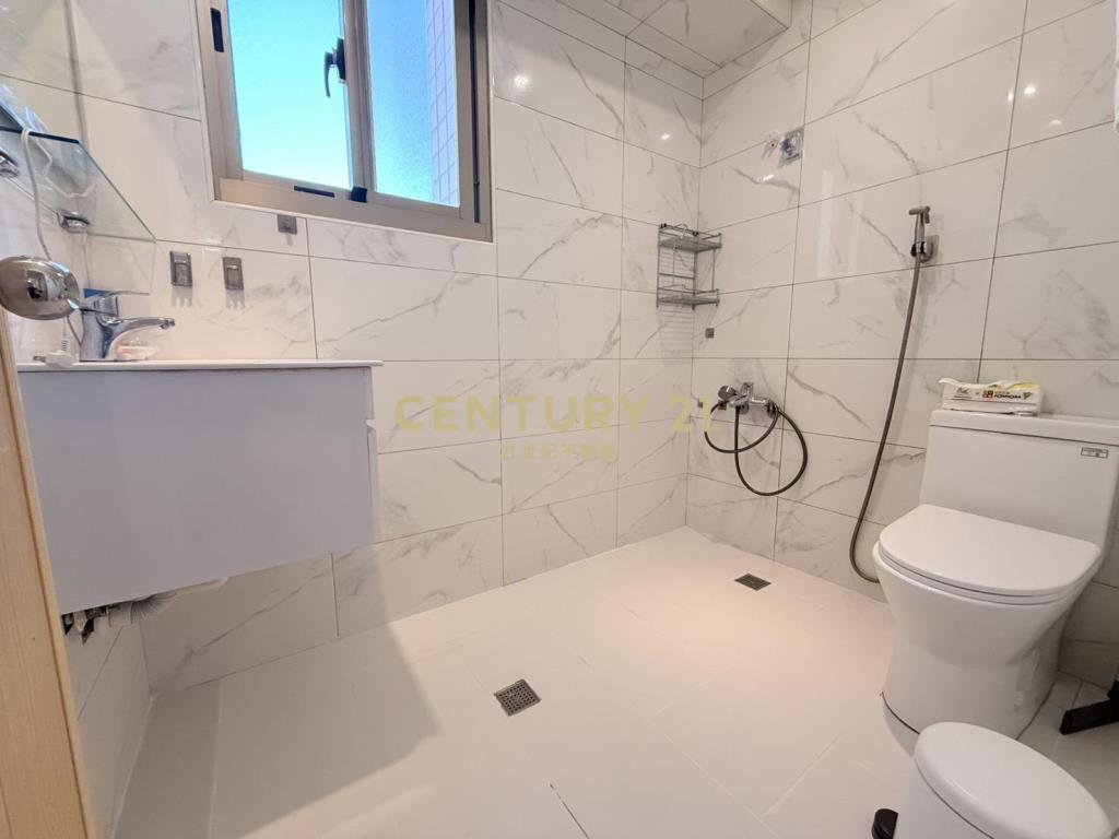 關渡來富美景四房車