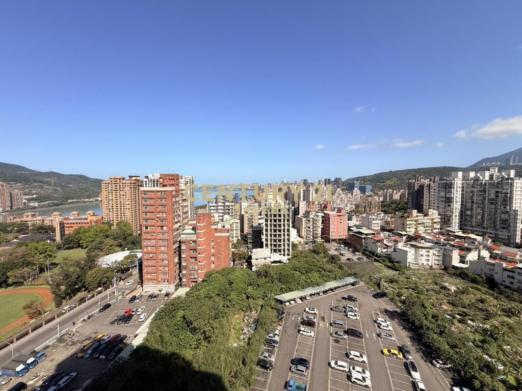 關渡來富美景四房車