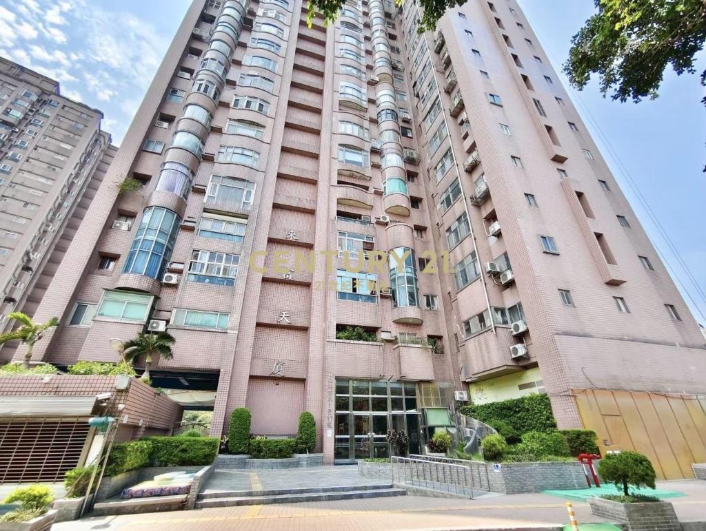 關渡來富美景四房車