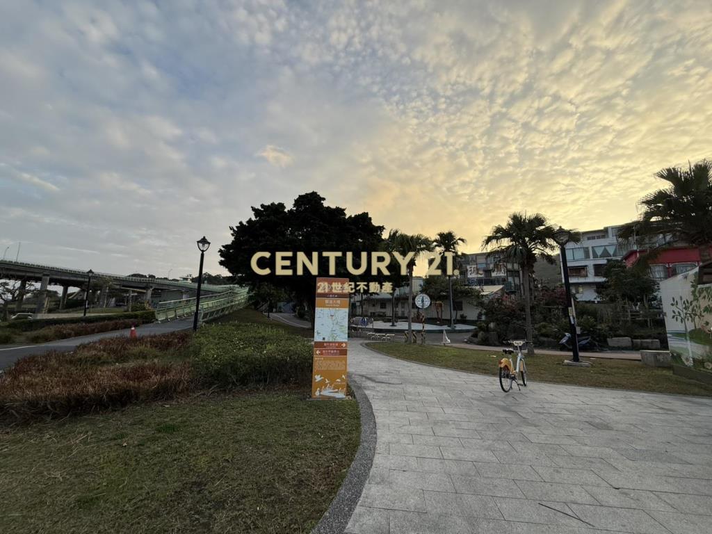 八里橋頭黃金產業地標