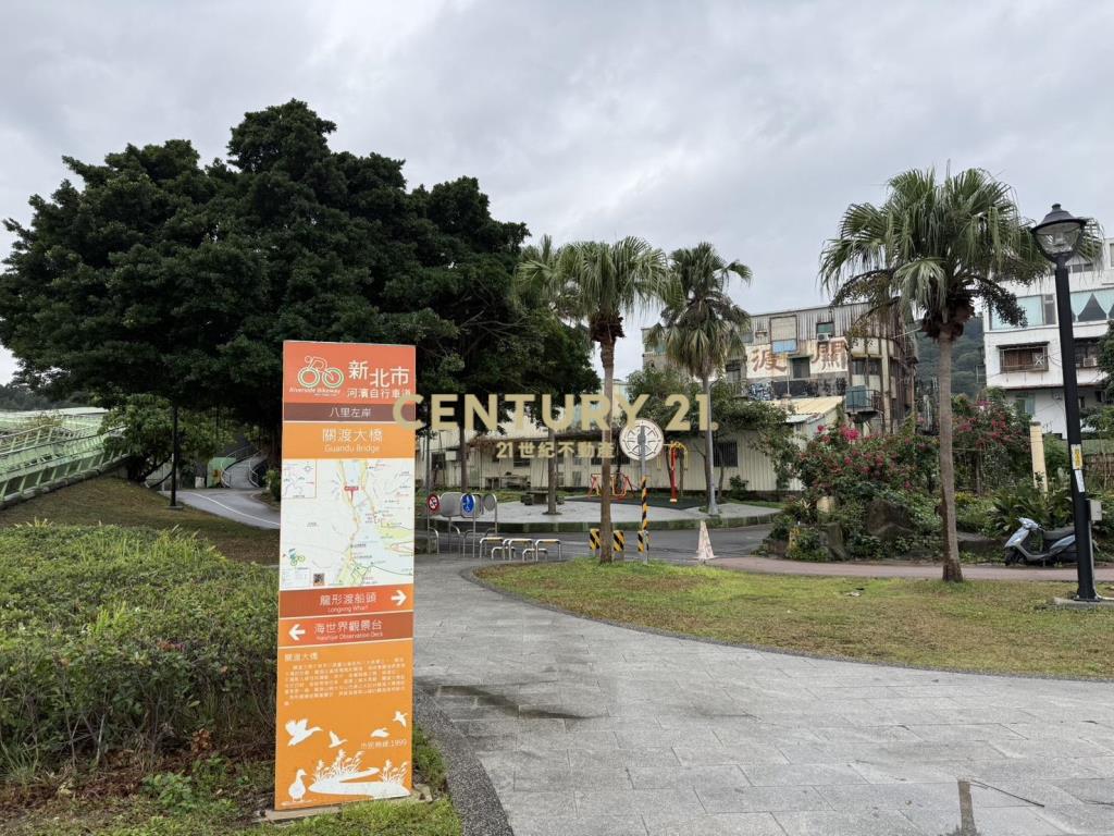 八里橋頭黃金產業地標