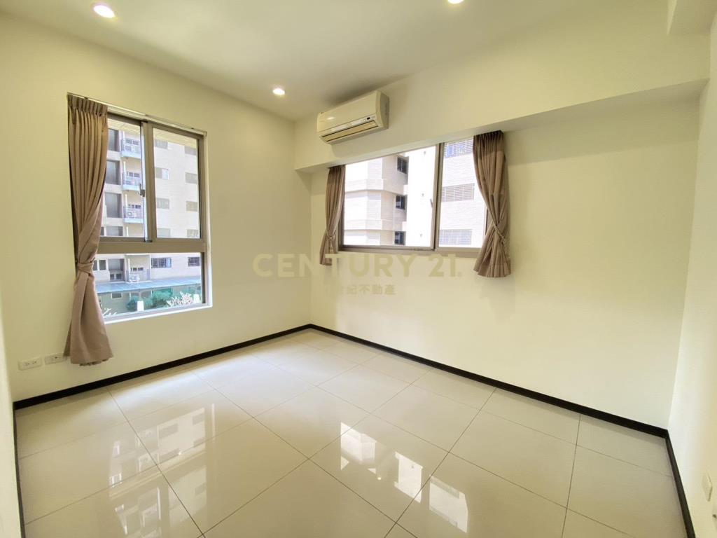 專任！新市琴朗3房車