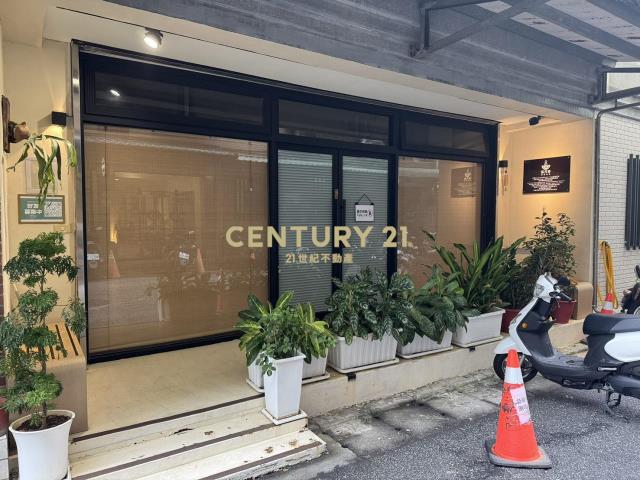 竹圍捷運一樓