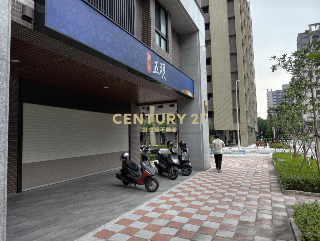 全新大面寬角間店面