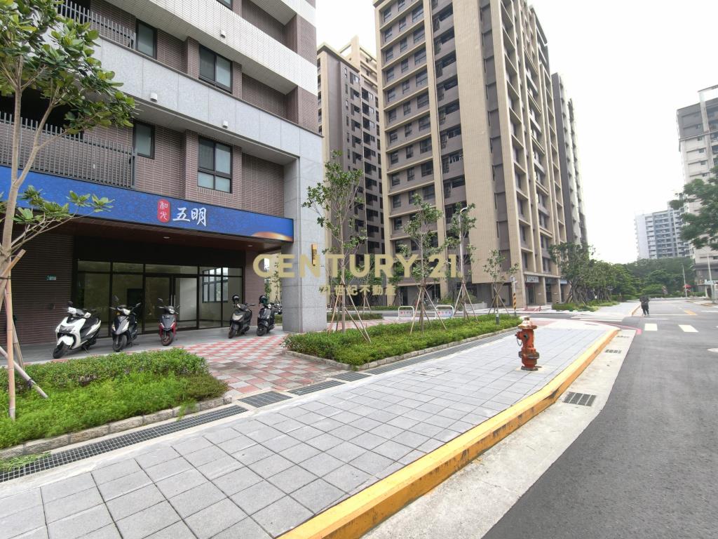 全新大面寬角間店面