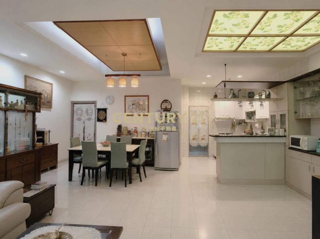 竹圍捷運角間四房車