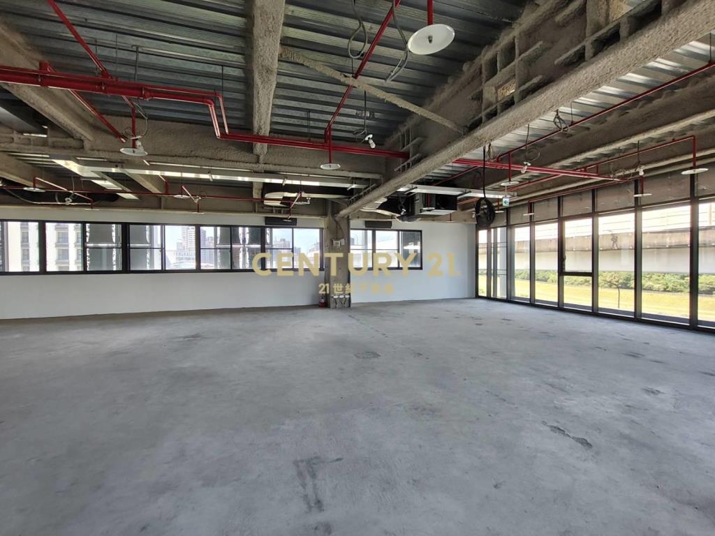 進駐南港砳建築6樓