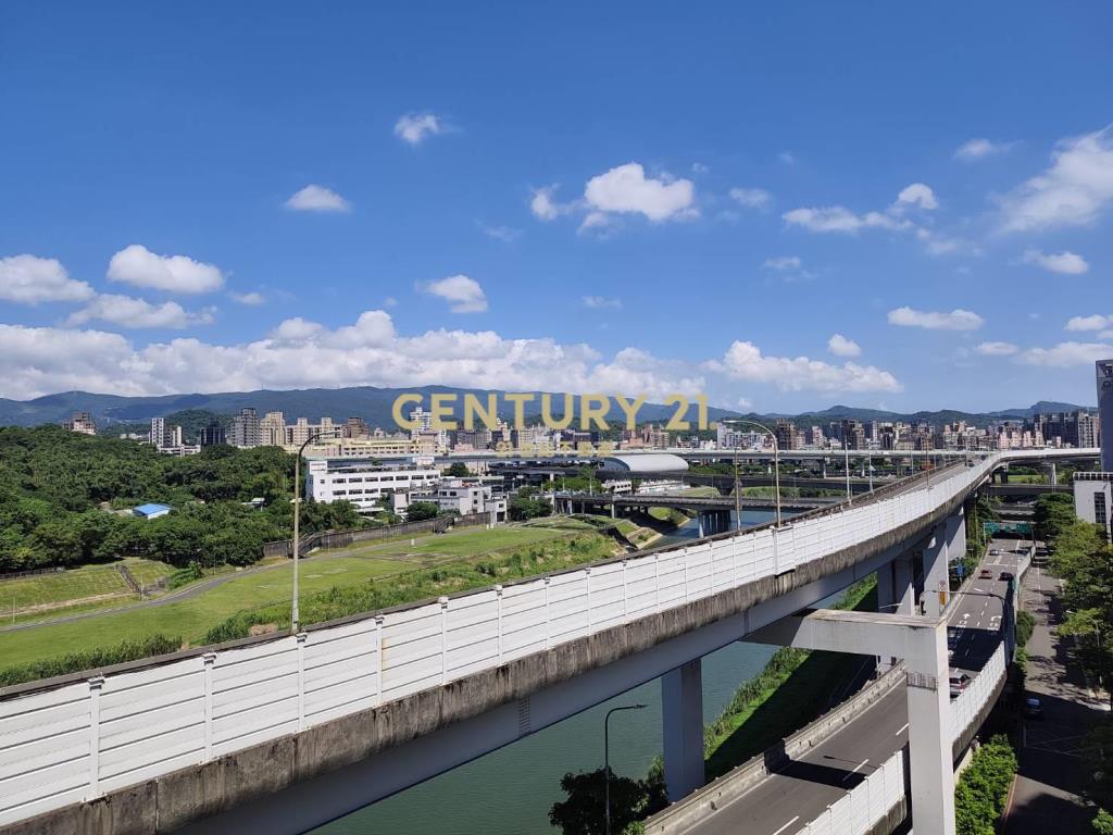 進駐南港砳建築6樓