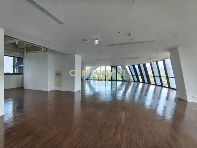 進駐南港砳建築12樓