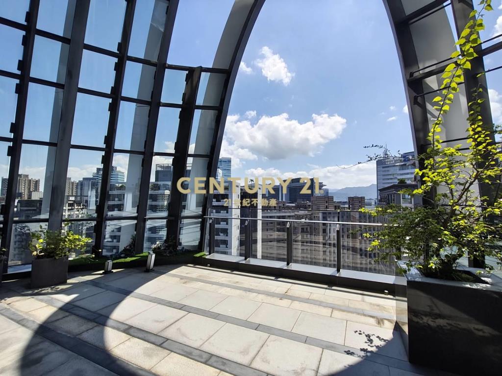 進駐南港砳建築12樓