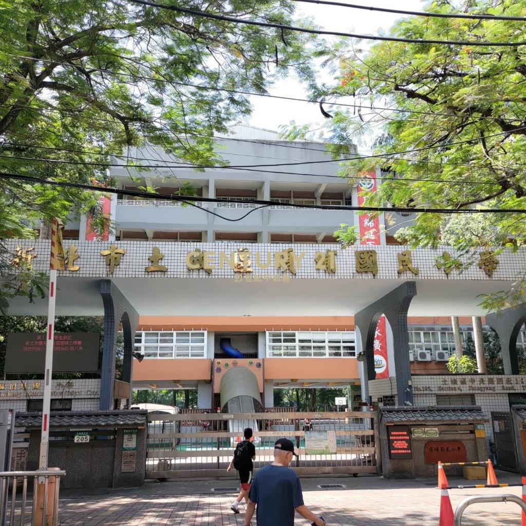 百萬裝潢鄰近捷運站美寓