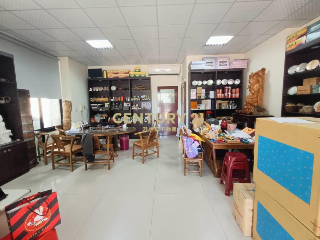 美麗殿百坪電梯店住二