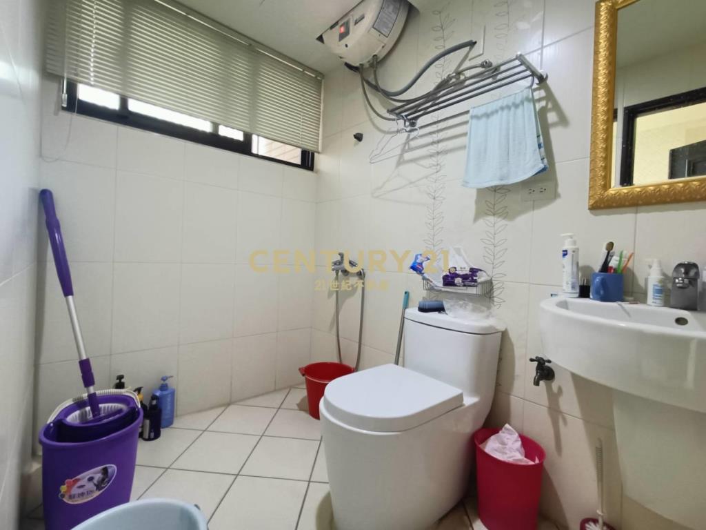 美麗殿百坪電梯店住二