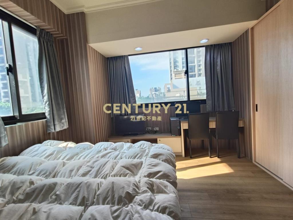 美麗殿百坪電梯店住二