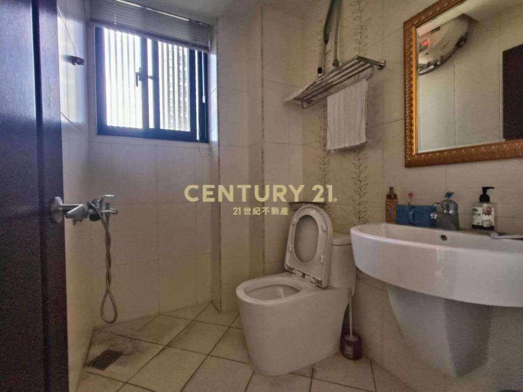 美麗殿百坪電梯店住二