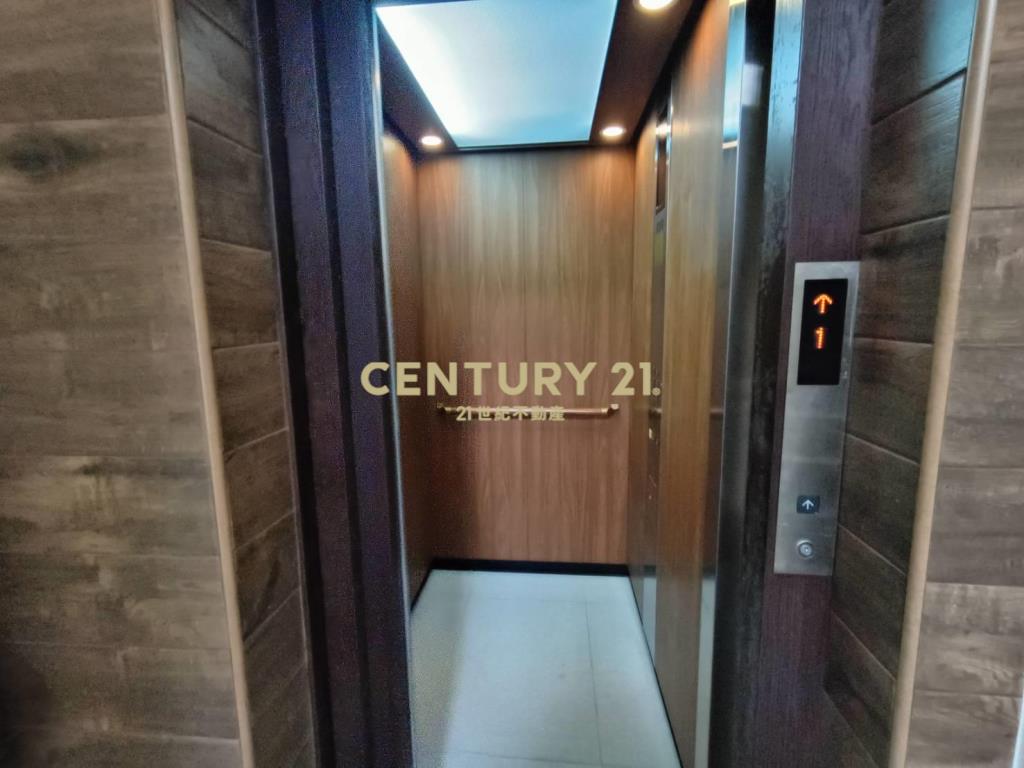 美麗殿百坪電梯店住二