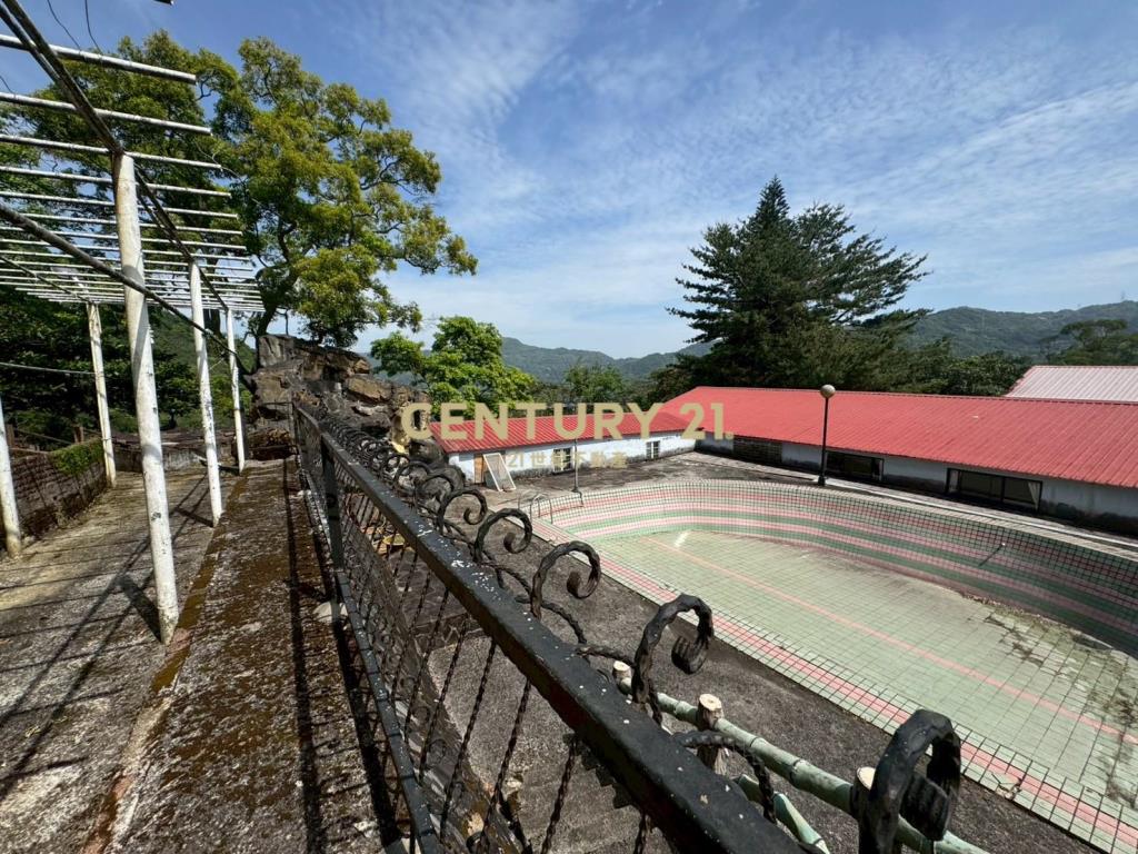 秘境山莊千坪農地有合法建物