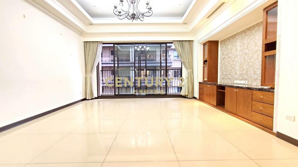 北大翡冷翠藏富臻品大四房