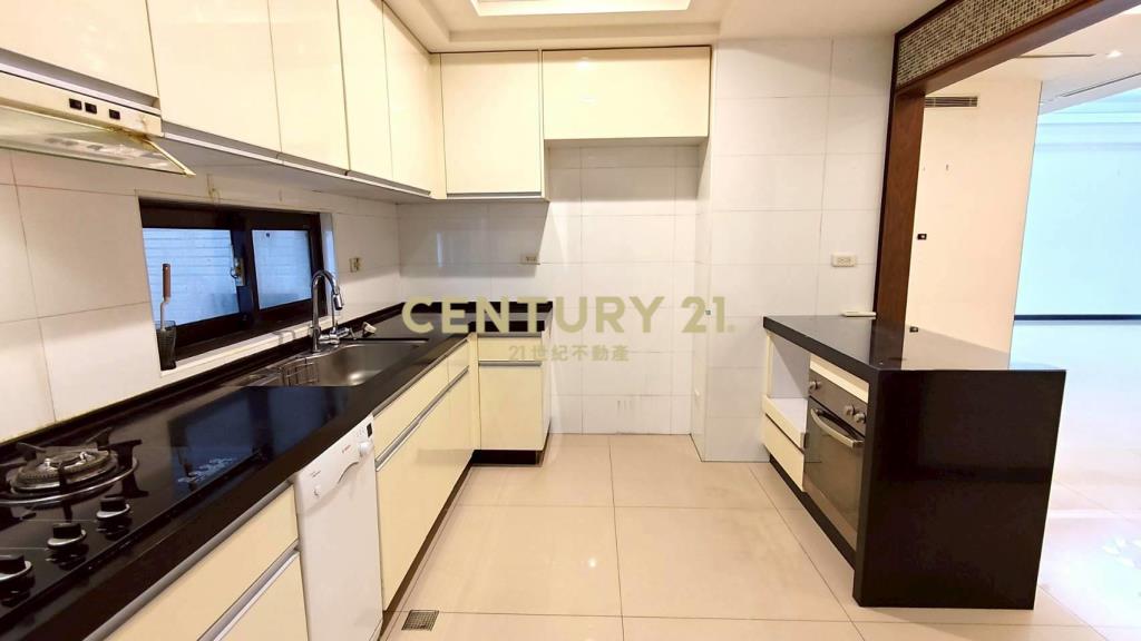 北大翡冷翠藏富臻品大四房