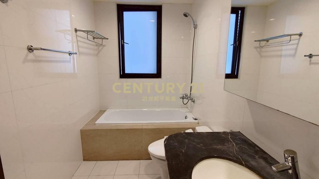 北大翡冷翠藏富臻品大四房