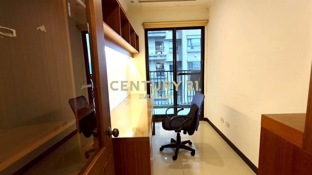 北大翡冷翠藏富臻品大四房