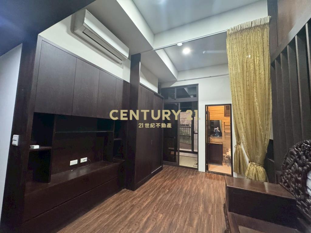 鶯歌火車站前稀有一樓華廈