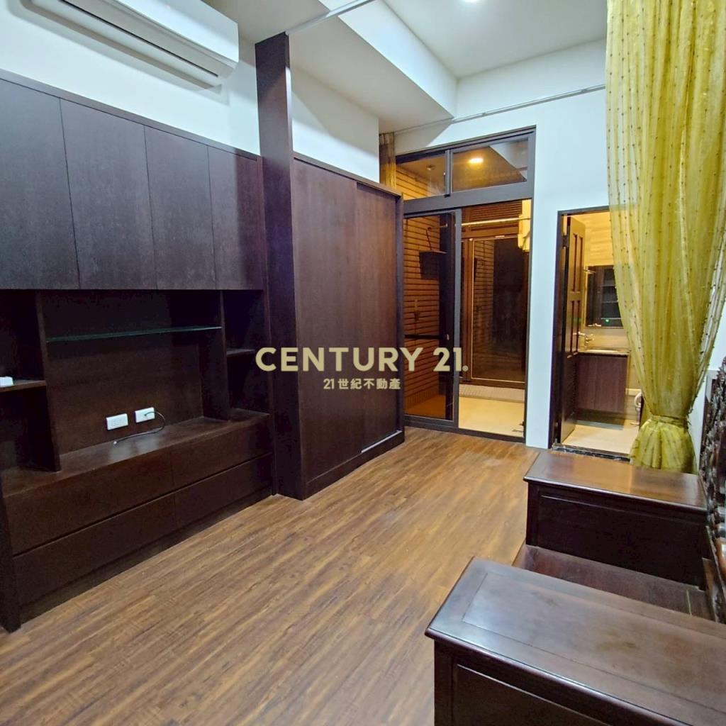 鶯歌火車站前稀有一樓華廈