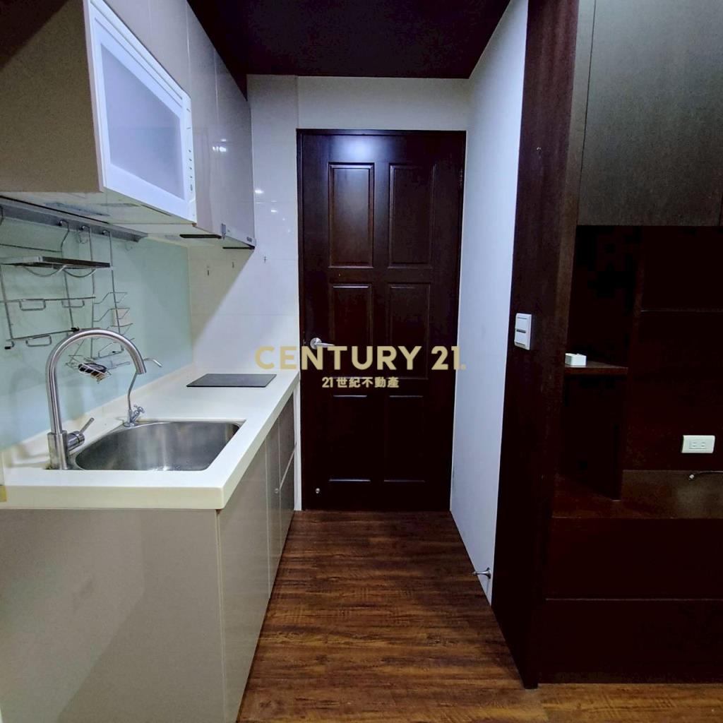 鶯歌火車站前稀有一樓華廈