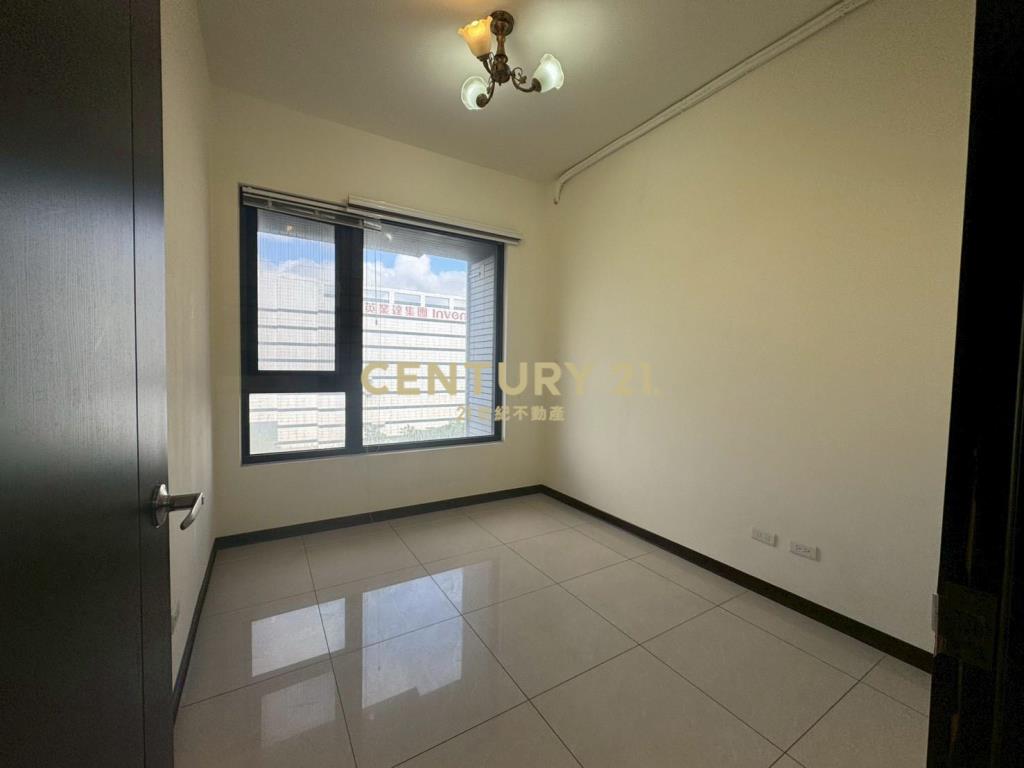 鳳鳴重劃區/幸福花園2房車