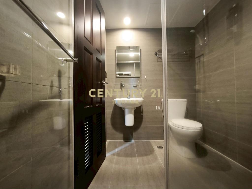 三峽弘園櫻花三房車位