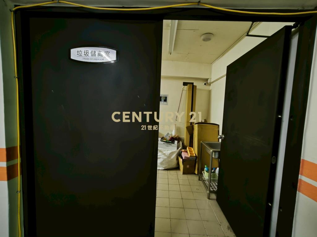 三峽弘園櫻花三房車位