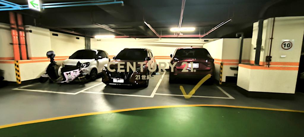 三峽弘園櫻花三房車位