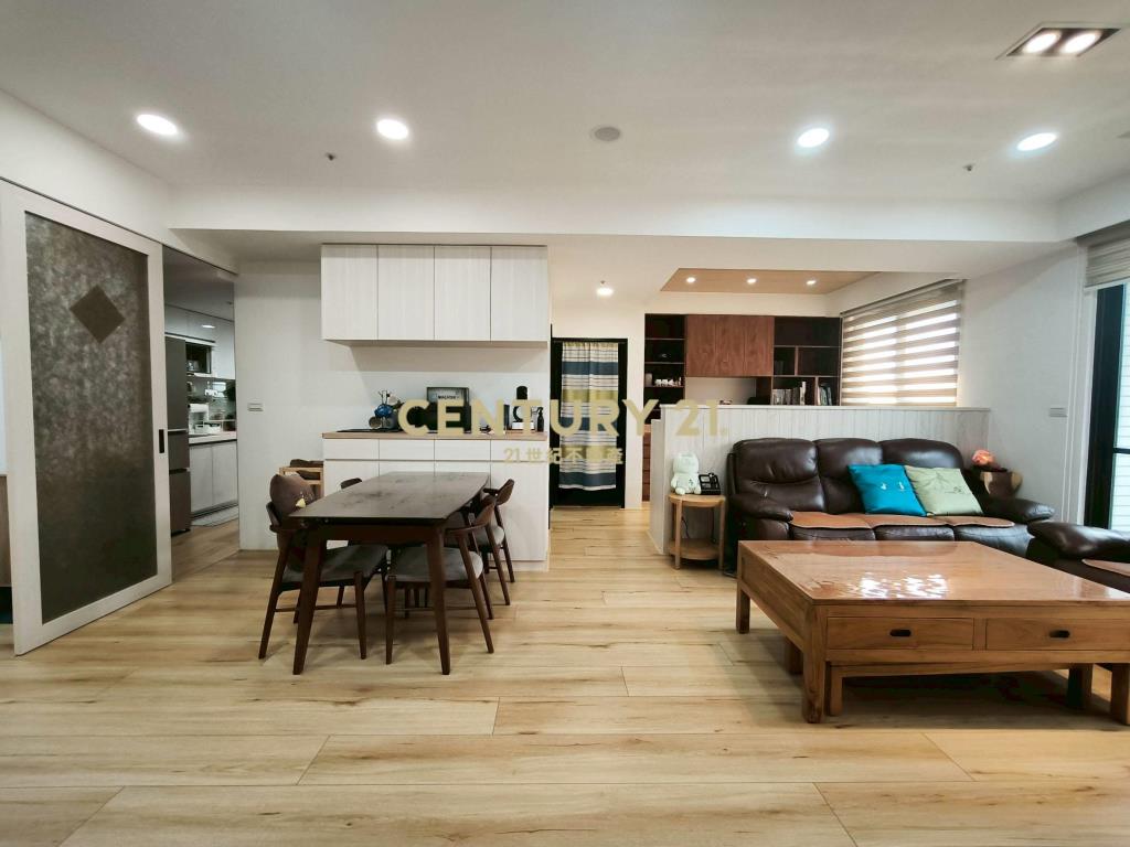 三峽櫻花景觀四改三房車位