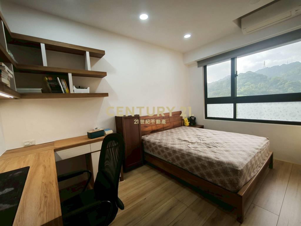 三峽櫻花景觀四改三房車位