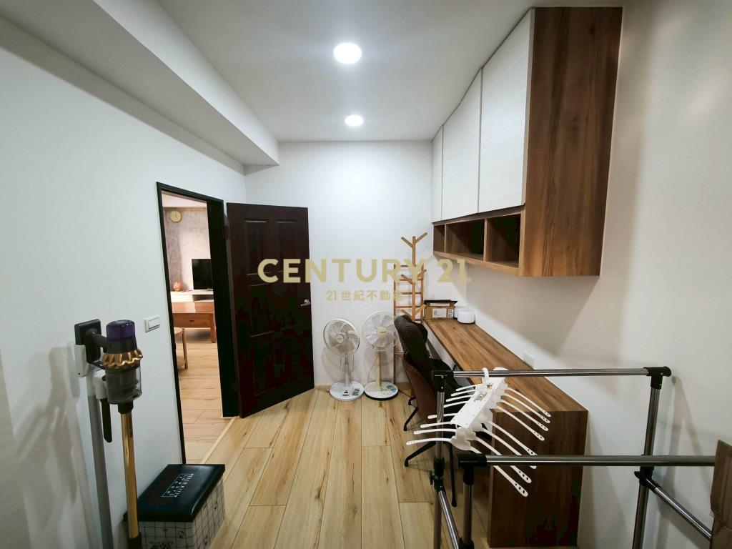 三峽櫻花景觀四改三房車位